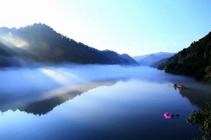 丹霞飛天山霧漫小東江休閑東江湖二日游2人及發團